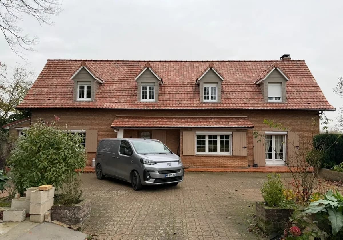 Maison en briques rénovée par JLH Travaux dans le Pas-de-Calais